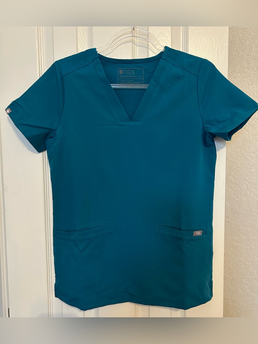 Figs Women's Teal V-Neck Short Sleeve Scrub Top